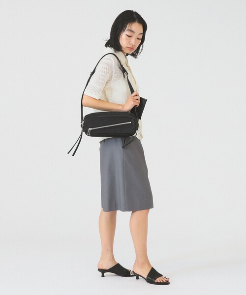 Ray BEAMS（レイビームス）の「ワイド ショルダー バッグ（ショルダーバッグ・レディース・ダークブラウン/ブラック・ONE SIZE）」の3枚目の写真