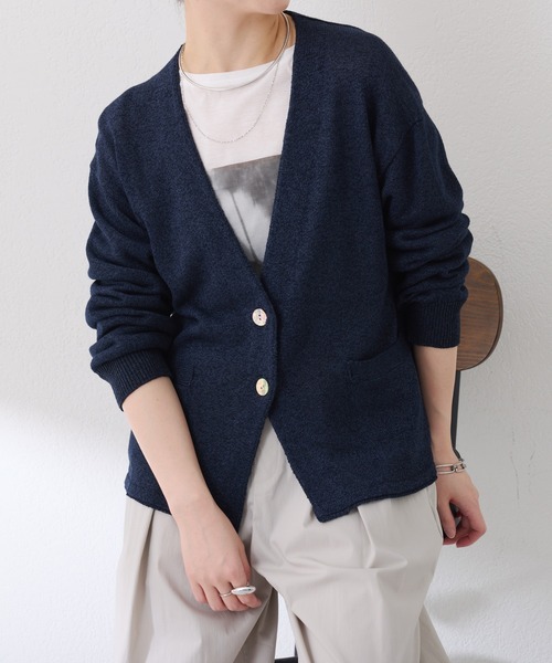 COLLAGE GALLARDAGALANTE（コラージュガリャルダガランテ）の「2ツ釦カーディガン/WEB限定カラー展開（カーディガン/ボレロ・レディース・ピンク/ネイビー/ベージュ/ブラック・FREE）」の3枚目の写真