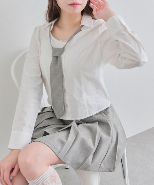 OLIVE des OLIVE（オリーブデオリーブ）の「ネクタイ付きボウタイブラウス（シャツ/ブラウス・レディース・ストライプ/オフホワイト/サックスブルー・FREE）」の2枚目の写真