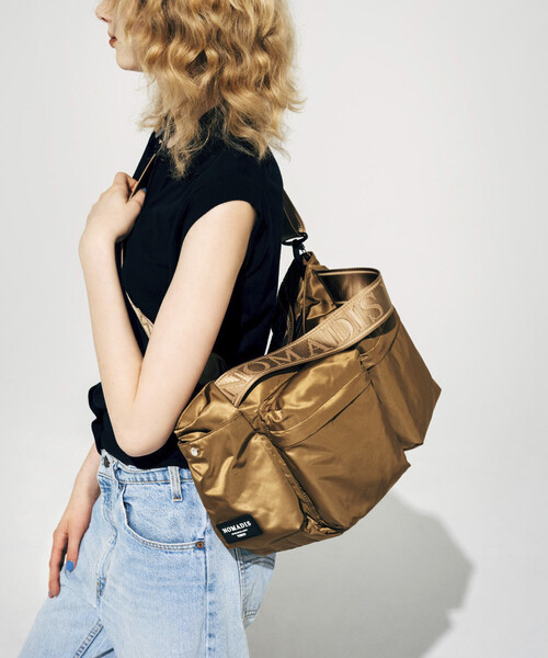 NOMADIS（ノマディス）の「NOMADIS/ノマディス BASQUE PK/SLD / ロゴトートバッグ / 26SS-N220-0-（ショルダーバッグ・レディース・ブラウン/ブラック・ONE SIZE）」の2枚目の写真