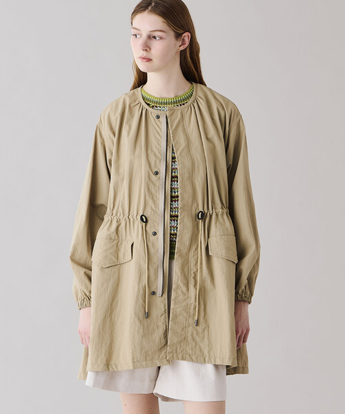 LE GLAZIK(ルグラジック)の「LE GLAZIK | ナイロン ノーカラーコート WOMEN(ノーカラーコート・レディース・ライトグレー/ベージュ/ブラック・36)」の11枚目の写真