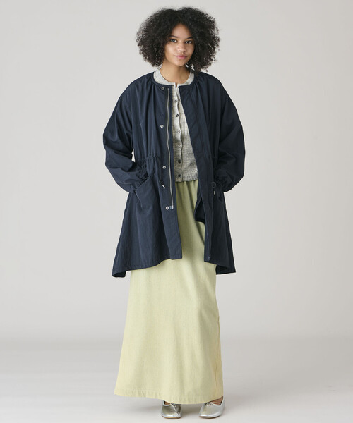 LE GLAZIK(ルグラジック)の「LE GLAZIK | ナイロン ノーカラーコート WOMEN(ノーカラーコート・レディース・ライトグレー/ベージュ/ブラック・36)」の5枚目の写真