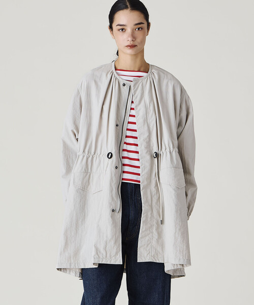LE GLAZIK(ルグラジック)の「LE GLAZIK | ナイロン ノーカラーコート WOMEN(ノーカラーコート・レディース・ライトグレー/ベージュ/ブラック・36)」の3枚目の写真