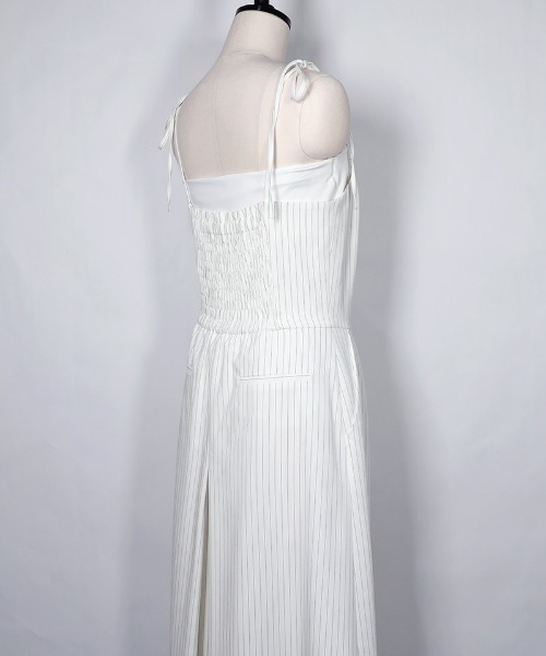 JENNE（ジェンヌ）の「カップ付きホールドベアトップ（Tシャツ/カットソー・レディース・ブラック/ホワイト・SMALL/MEDIUM/LARGE）」の6枚目の写真