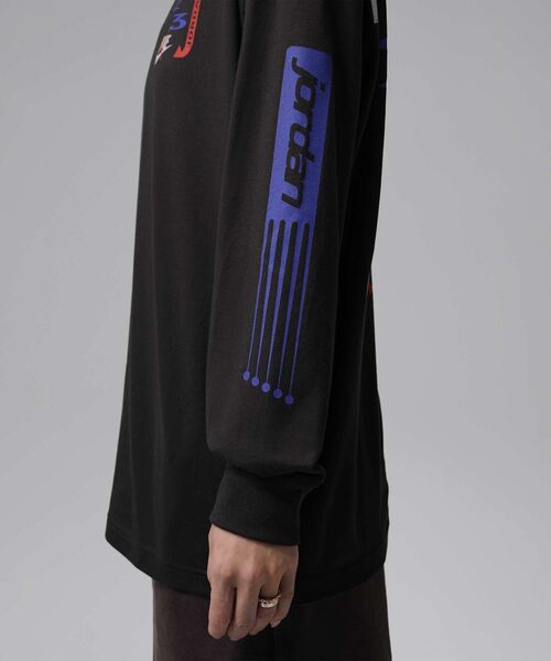 JORDAN BRAND(ジョーダンブランド)の「ジョーダン フライト ウィメンズ オーバーサイズド ロングスリーブ Tシャツ / Jordan Flight Women's Oversized Long-Sleeve T-Shirt IF0804-045 Off Noir(Tシャツ/カットソー・レディース・ブラック系その他・XS/S/M/XL/2XL/L)」の14枚目の写真