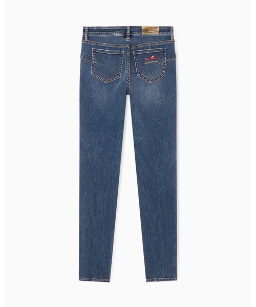 ARMANI EXCHANGE（アルマーニエクスチェンジ）の「【A|X アルマーニ エクスチェンジ】＜ZOZO限定＞＜CHINESE NEW YEAR CAPSULE＞ブルーウォッシュデニムパンツ_J69 SUPER SKINNY LIFT-UP（デニムパンツ・レディース・インディゴブルー・26inch/27inch/25inch/24inch/28inch）」の2枚目の写真