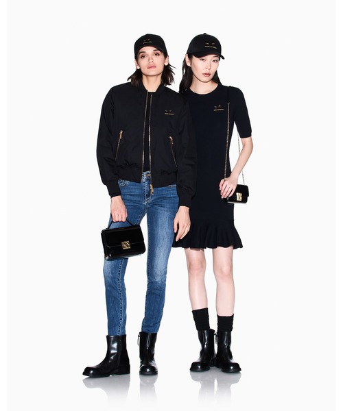 ARMANI EXCHANGE（アルマーニエクスチェンジ）の「【A|X アルマーニ エクスチェンジ】＜ZOZO限定＞＜CHINESE NEW YEAR CAPSULE＞ブルーウォッシュデニムパンツ_J69 SUPER SKINNY LIFT-UP（デニムパンツ・レディース・インディゴブルー・26inch/27inch/25inch/24inch/28inch）」の4枚目の写真