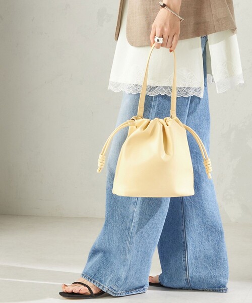SHIPS(シップス)の「【WEB限定】George Cinq:DRAWSTRING BAG(S)(ショルダーバッグ・レディース・ライトイエロー/ベージュ系/ライトブルー/ブラック/オフホワイト/ブラウン/ネイビー・ONE SIZE)」の7枚目の写真
