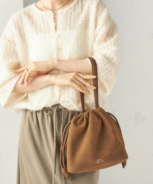 SHIPS(シップス)の「【WEB限定】George Cinq: DRAWSTRING BAG(S)(ショルダーバッグ・レディース・ライトイエロー/ベージュ系/ライトブルー/ブラック/オフホワイト/ブラウン/ネイビー/キャメル/ワイン/ダークブラウン・ONE SIZE)」の9枚目の写真