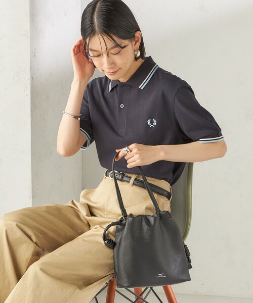 SHIPS(シップス)の「【WEB限定】George Cinq: DRAWSTRING BAG(S)(ショルダーバッグ・レディース・ライトイエロー/ベージュ系/ライトブルー/ブラック/オフホワイト/ブラウン/ネイビー/キャメル/ワイン/ダークブラウン・ONE SIZE)」の21枚目の写真
