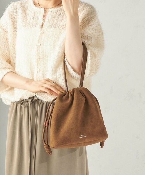 SHIPS(シップス)の「【WEB限定】George Cinq: DRAWSTRING BAG(S)(ショルダーバッグ・レディース・ライトイエロー/ベージュ系/ライトブルー/ブラック/オフホワイト/ブラウン/ネイビー/キャメル/ワイン/ダークブラウン・ONE SIZE)」の13枚目の写真