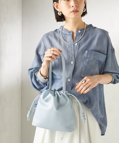 SHIPS(シップス)の「【WEB限定】George Cinq:DRAWSTRING BAG(S)(ショルダーバッグ・レディース・ライトイエロー/ベージュ系/ライトブルー/ブラック/オフホワイト/ブラウン/ネイビー・ONE SIZE)」の12枚目の写真