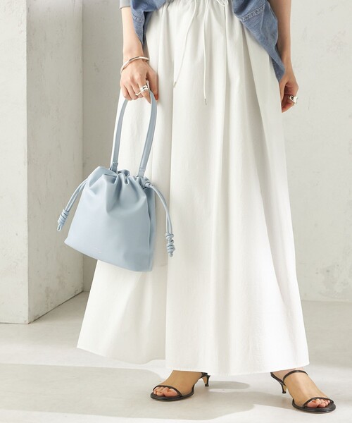 SHIPS(シップス)の「【WEB限定】George Cinq:DRAWSTRING BAG(S)(ショルダーバッグ・レディース・ライトイエロー/ベージュ系/ライトブルー/ブラック/オフホワイト/ブラウン/ネイビー・ONE SIZE)」の13枚目の写真