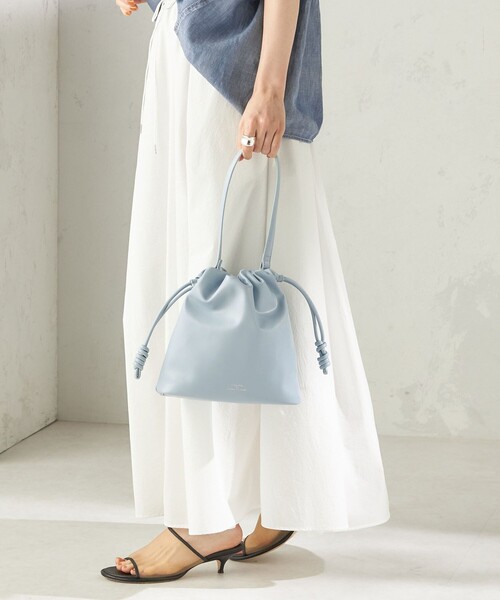 SHIPS(シップス)の「【WEB限定】George Cinq:DRAWSTRING BAG(S)(ショルダーバッグ・レディース・ライトイエロー/ベージュ系/ライトブルー/ブラック/オフホワイト/ブラウン/ネイビー・ONE SIZE)」の14枚目の写真