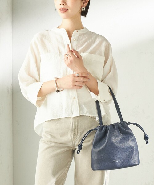 SHIPS(シップス)の「【WEB限定】George Cinq:DRAWSTRING BAG(S)(ショルダーバッグ・レディース・ライトイエロー/ベージュ系/ライトブルー/ブラック/オフホワイト/ブラウン/ネイビー・ONE SIZE)」の17枚目の写真