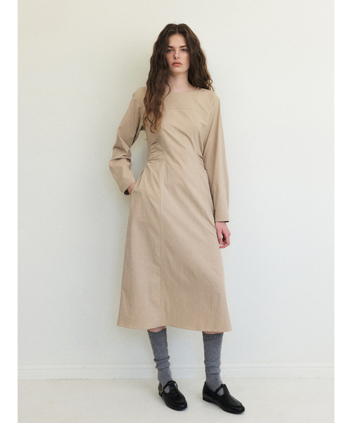 ETMON(エトモン)の「Side Tuck Shirring Dress, Beige(ワンピース・レディース・その他・S/M)」の1枚目の写真