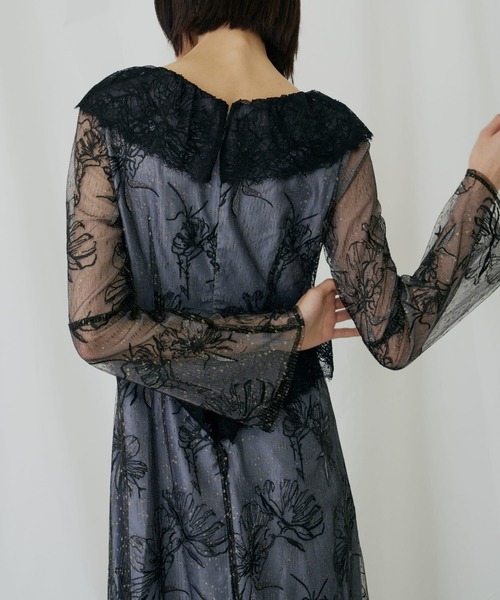 ANDRESD(アンドレスド)の「クロスレースフラワードレス / cross lace flower dress(ドレス・レディース・グレー/モカ/ベージュ・L/M/S)」の8枚目の写真