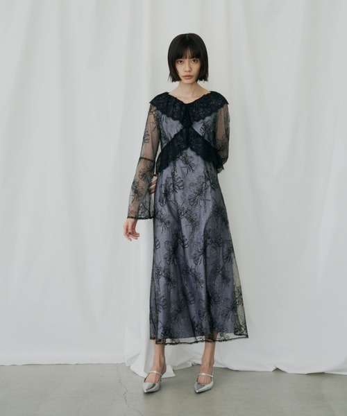 ANDRESD(アンドレスド)の「クロスレースフラワードレス / cross lace flower dress(ドレス・レディース・グレー/モカ/ベージュ・L/M/S)」の10枚目の写真
