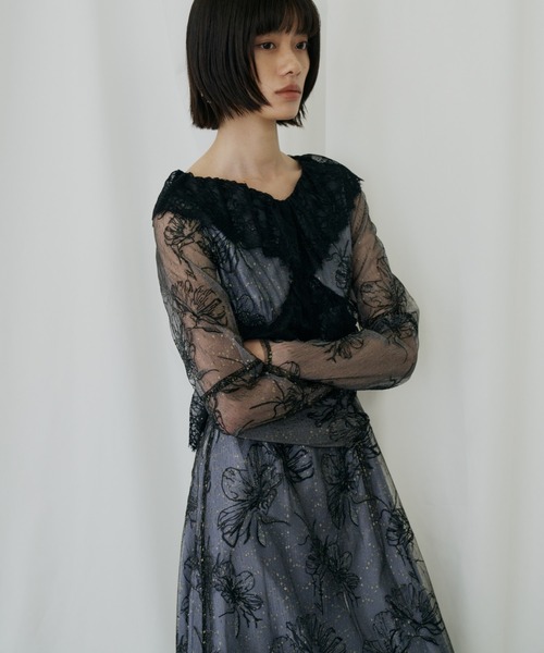 ANDRESD(アンドレスド)の「クロスレースフラワードレス / cross lace flower dress(ドレス・レディース・グレー/モカ/ベージュ・L/M/S)」の14枚目の写真