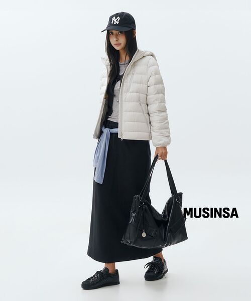 MUSINSA STANDARD WOMAN（ムシンサスタンダードウーマン）の「[シティレジャー] ウィメンズ フードパーカ ライトダウンジャケット [ストーンホワイト]（ダウンジャケット/コート・レディース・その他・LARGE/X-LARGE/SMALL/X-SMALL/MEDIUM）」の10枚目の写真