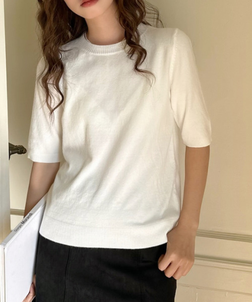 Ada.(エイダ)の「シンプル クルーネック 半袖 カットソー(Tシャツ/カットソー・レディース・チャコールグレー/ブラック/ホワイト/レッド・FREE)」の18枚目の写真