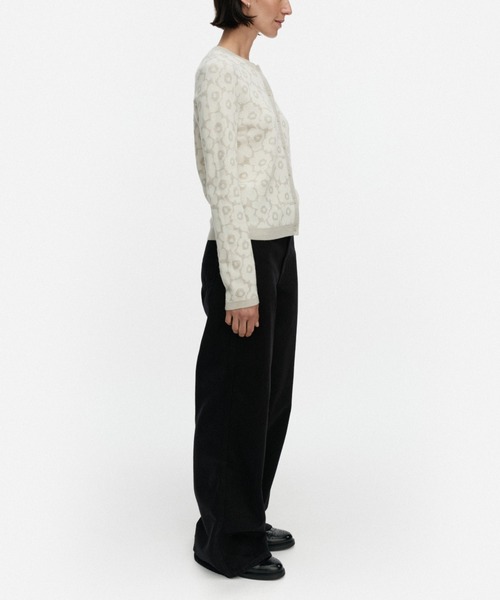 marimekko(マリメッコ)の「Arvaus Unikko /cardigan(カーディガン/ボレロ・レディース・ホワイト・LARGE/FREE/X-SMALL/SMALL/MEDIUM)」の2枚目の写真