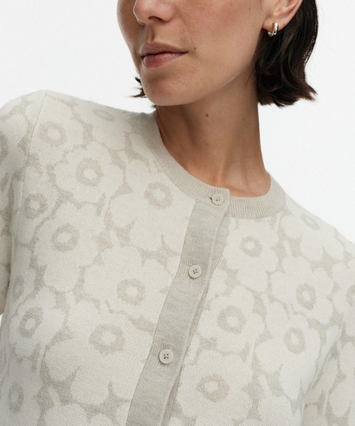 marimekko(マリメッコ)の「Arvaus Unikko /cardigan(カーディガン/ボレロ・レディース・ホワイト・LARGE/FREE/X-SMALL/SMALL/MEDIUM)」の3枚目の写真