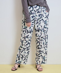 LHELBIE（レルビエ）の「フラワープリントパンツ（その他パンツ）」