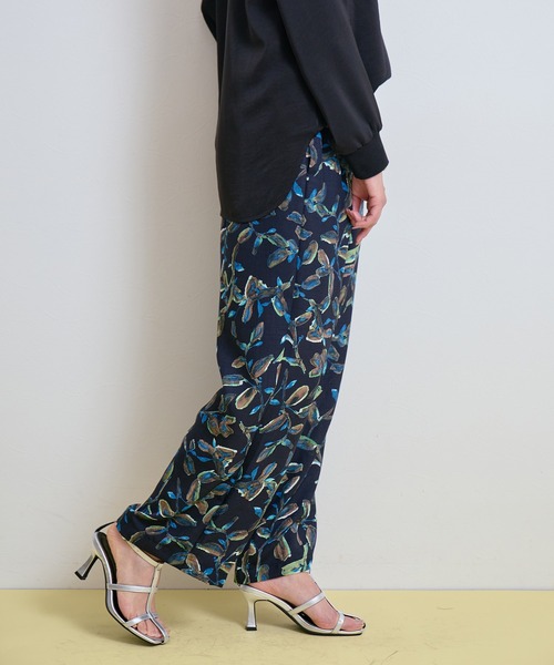 LHELBIE(レルビエ)の「フラワープリントパンツ(その他パンツ・レディース・オフホワイト/ブラック・M)」の22枚目の写真