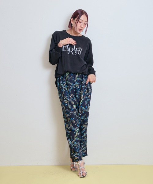 LHELBIE(レルビエ)の「フラワープリントパンツ(その他パンツ・レディース・オフホワイト/ブラック・M)」の13枚目の写真
