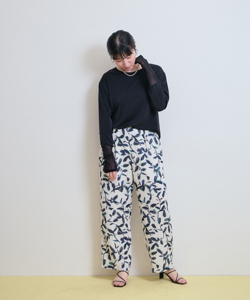 LHELBIE(レルビエ)の「フラワープリントパンツ(その他パンツ・レディース・オフホワイト/ブラック・M)」の20枚目の写真