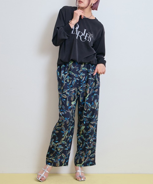 LHELBIE(レルビエ)の「フラワープリントパンツ(その他パンツ・レディース・オフホワイト/ブラック・M)」の4枚目の写真