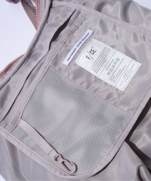 F/CE. (エフシーイー)の「F/CE. SCULPT BALLOON POUCH KONBUR / エフシーイー スカルプト バルーン ポーチ コンブ(ボディバッグ/ウエストポーチ・メンズ・グレー/ブラック/ピンク・FREE)」の22枚目の写真