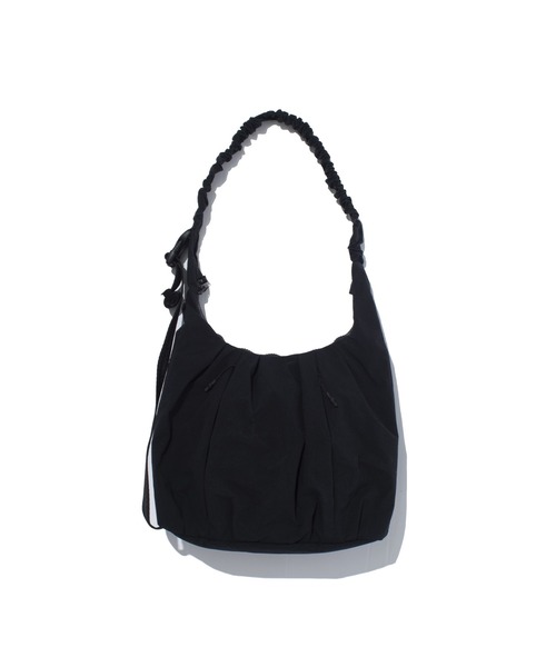 F/CE. (エフシーイー)の「F/CE. SCULPT BALLOON POUCH KONBUR / エフシーイー スカルプト バルーン ポーチ コンブ(ボディバッグ/ウエストポーチ・メンズ・グレー/ブラック/ピンク・FREE)」の4枚目の写真