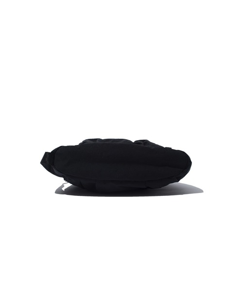 F/CE. (エフシーイー)の「F/CE. SCULPT BALLOON POUCH KONBUR / エフシーイー スカルプト バルーン ポーチ コンブ(ボディバッグ/ウエストポーチ・メンズ・グレー/ブラック/ピンク・FREE)」の7枚目の写真
