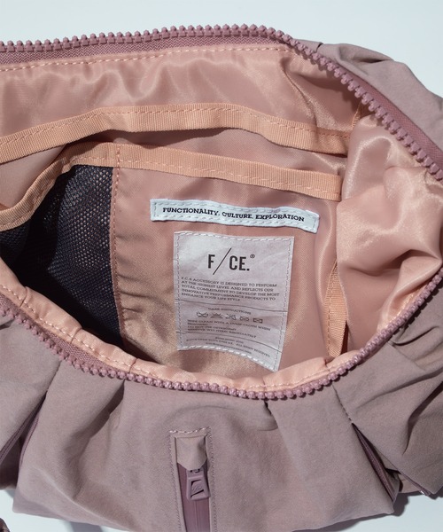 F/CE. (エフシーイー)の「F/CE. SCULPT BALLOON POUCH KONBUR / エフシーイー スカルプト バルーン ポーチ コンブ(ボディバッグ/ウエストポーチ・メンズ・グレー/ブラック/ピンク・FREE)」の18枚目の写真