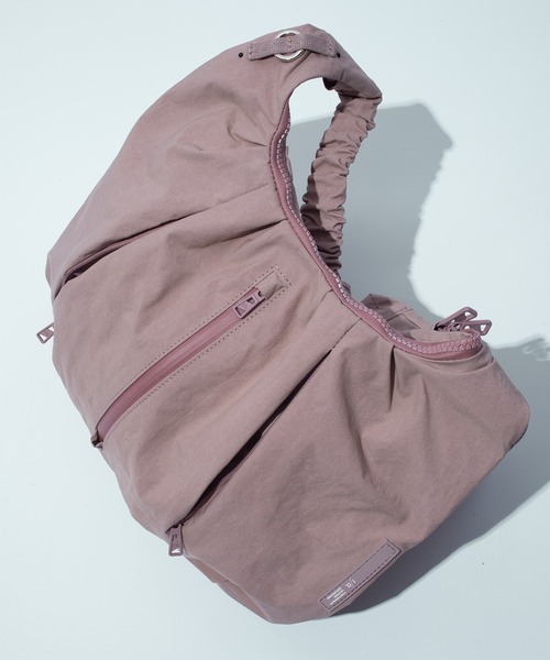F/CE. (エフシーイー)の「F/CE. SCULPT BALLOON POUCH KONBUR / エフシーイー スカルプト バルーン ポーチ コンブ(ボディバッグ/ウエストポーチ・メンズ・グレー/ブラック/ピンク・FREE)」の20枚目の写真