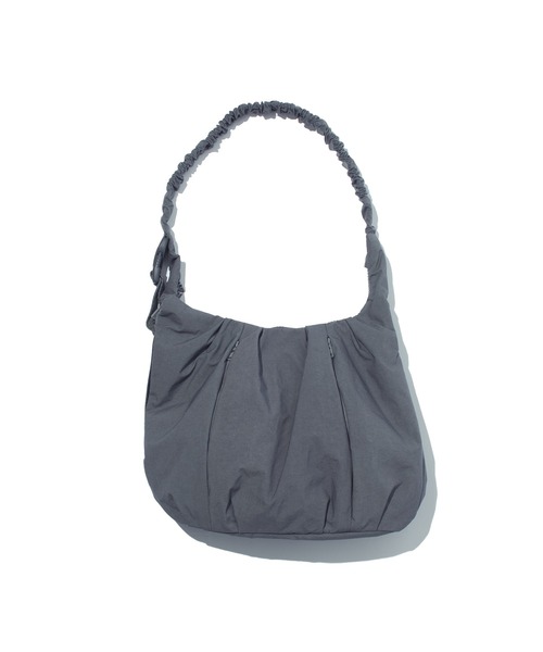 F/CE. (エフシーイー)の「F/CE. SCULPT BALLOON POUCH KONBUR / エフシーイー スカルプト バルーン ポーチ コンブ(ボディバッグ/ウエストポーチ・メンズ・グレー/ブラック/ピンク・FREE)」の5枚目の写真