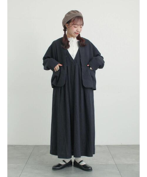 Samansa Mos2（サマンサ モスモス）の「【Cross×Linen】肩フリル前後2WAYジャンパースカート（ワンピース・レディース・ブラック/ベージュ・S/M）」の5枚目の写真