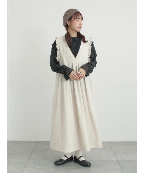 Samansa Mos2（サマンサ モスモス）の「【Cross×Linen】肩フリル前後2WAYジャンパースカート（ワンピース・レディース・ブラック/ベージュ・S/M）」の10枚目の写真