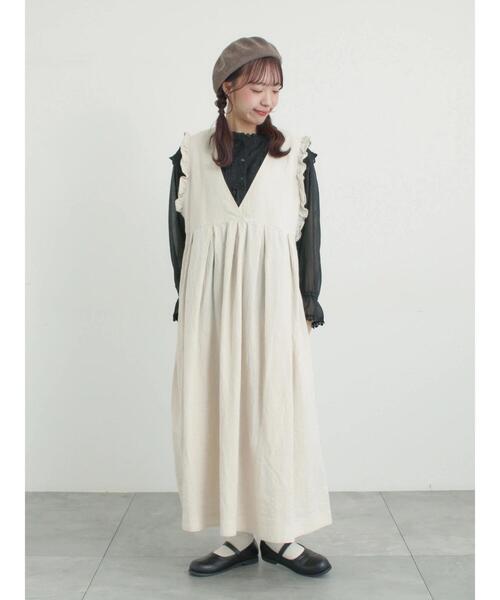 Samansa Mos2（サマンサ モスモス）の「【Cross×Linen】肩フリル前後2WAYジャンパースカート（ワンピース・レディース・ブラック/ベージュ・S/M）」の11枚目の写真