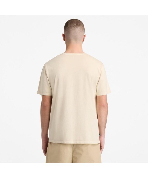 Timberland(ティンバーランド)の「ガーメント ダイ ロゴ グラフィック 半袖 Tシャツ メンズ(Tシャツ/カットソー・メンズ・アイボリー・XX-LARGE/X-LARGE/MEDIUM/LARGE)」の4枚目の写真