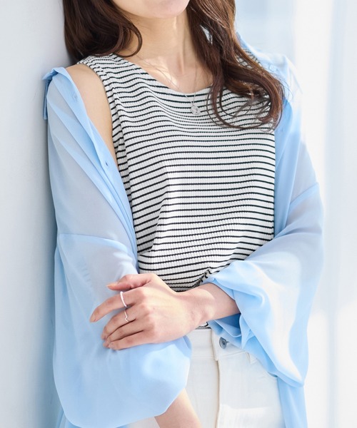alotta（アロッタ）の「＜インナーの肩紐隠せる！ストラップ付き＞リブタンクトップ（タンクトップ・レディース・ホワイト/ホワイト×ブラック/ブラック・M/LL/L）」の11枚目の写真