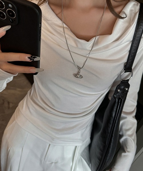 GLAMOROUS JANE(グラマラスジェーン)の「ドレープネック長袖トップス(Tシャツ/カットソー・レディース・グレー/ブラック/ホワイト・FREE)」の5枚目の写真