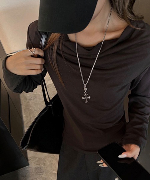 GLAMOROUS JANE(グラマラスジェーン)の「ドレープネック長袖トップス(Tシャツ/カットソー・レディース・グレー/ブラック/ホワイト・FREE)」の6枚目の写真