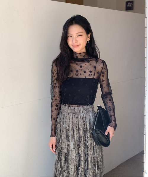 Siel(シエル)の「フェザーロングスカート(スカート・レディース・アイボリー/グリーン/ブラック・FREE)」の6枚目の写真
