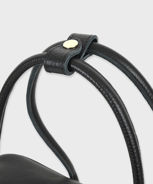 YOUNG&OLSEN The DRYGOODS STORE（ヤングアンドオルセン）の「YOUNG & OLSEN THE DRYGOODS STORE / EMBOSSED LEATHER STUDENT M（ハンドバッグ・レディース・ブラウン/ブラック・FREE）」の5枚目の写真