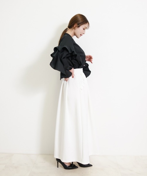 CHhdmn(シーエイチヒデモン)の「フリルポケット ダンボールニット フレアスカート ロングスカート Aライン ウエストゴム 大人カジュアル きれいめ 春スカート(スカート・レディース・ブラック/ネイビー/ホワイト・M/L)」の5枚目の写真