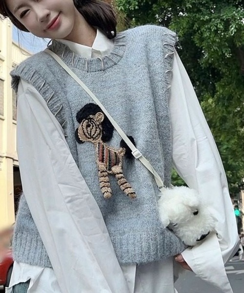 SHOUYO（ショウヨウ）の「ワンポイント刺繍 レイヤード風 ニットベスト（ベスト・レディース・ピンク/グレー・M）」の13枚目の写真