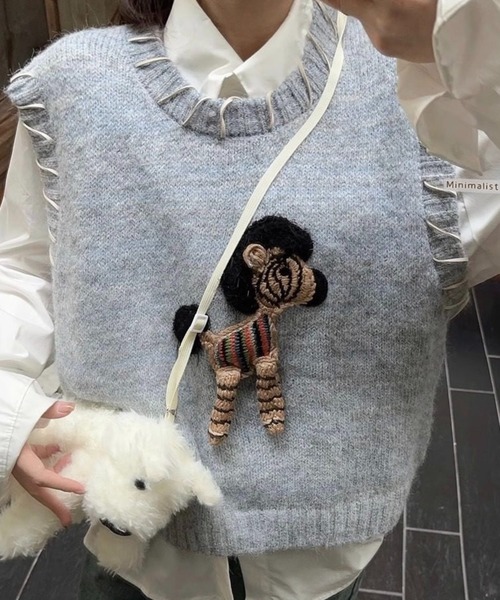 SHOUYO（ショウヨウ）の「ワンポイント刺繍 レイヤード風 ニットベスト（ベスト・レディース・ピンク/グレー・M）」の16枚目の写真